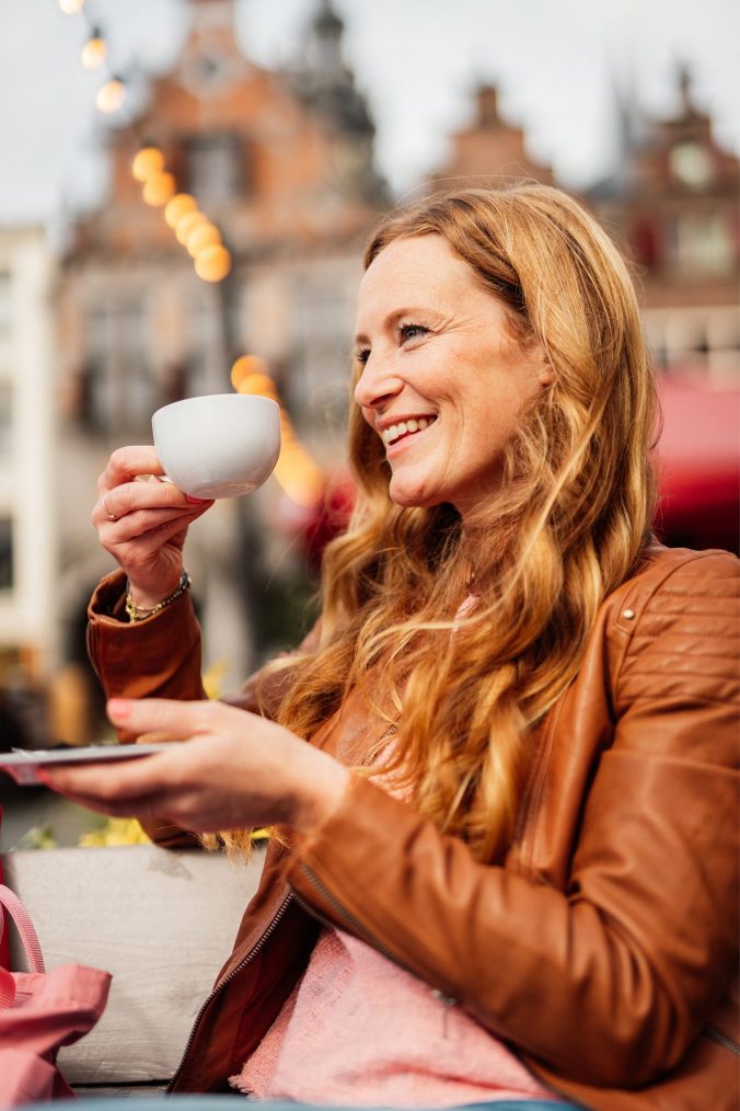 Eine Kaffeepause auf dem Grote Markt in Nimwegen